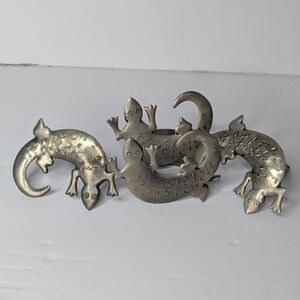 Set Of 4 Stamped Metal Gecko Napkin Rings